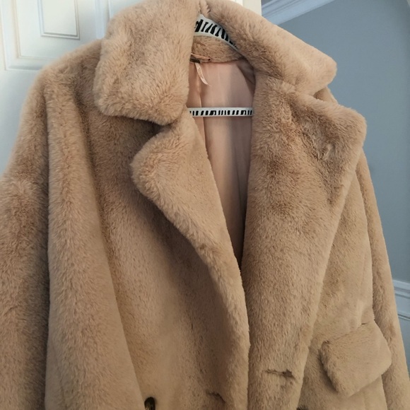 New: Free People x Revolve Kate Faux Fur Oversized Coat. Size Small - Picture 9 of 14